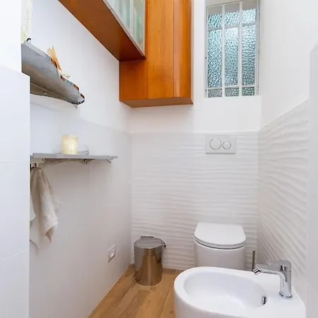 Apartment Little Oleandra - Turin