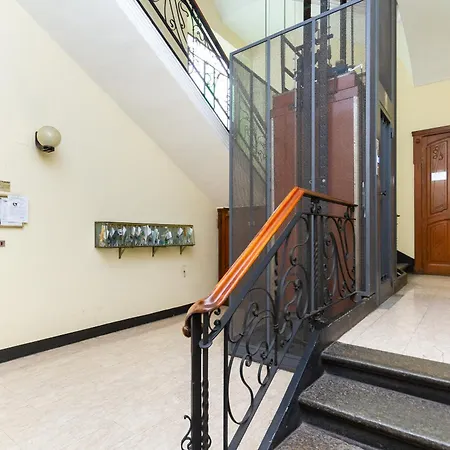 Little Oleandra - Turin